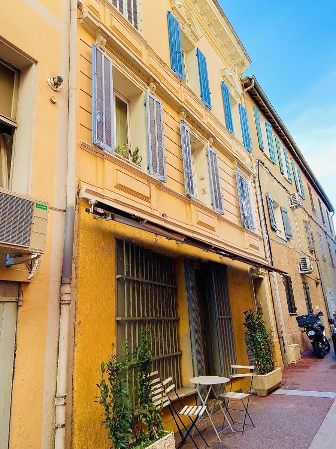 Studio 1 Neuf A 100 M Des Plages Et De La Gare Saint-Raphaël Exterior foto